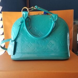 Louis Vuitton Alma BB Vernis Turquoise